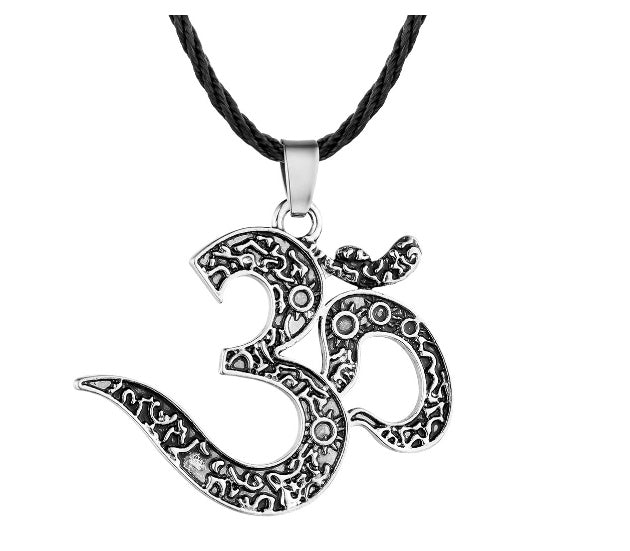 Collier “Om Éternel”